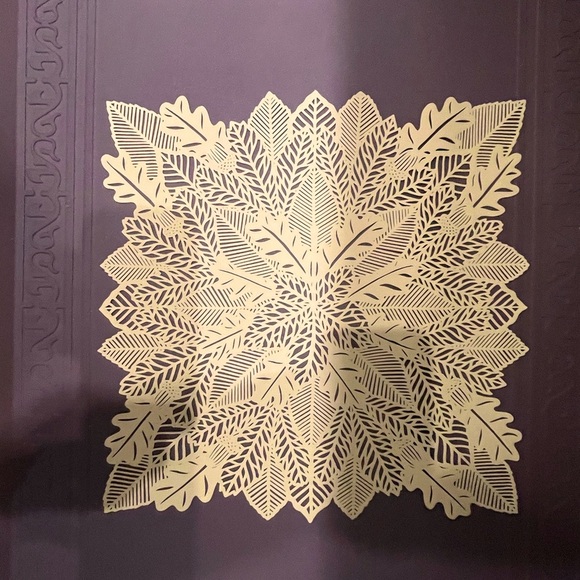 Placemats gold color pattern / Leafs w/Acorns Holiday Fall - Picture 3 of 3